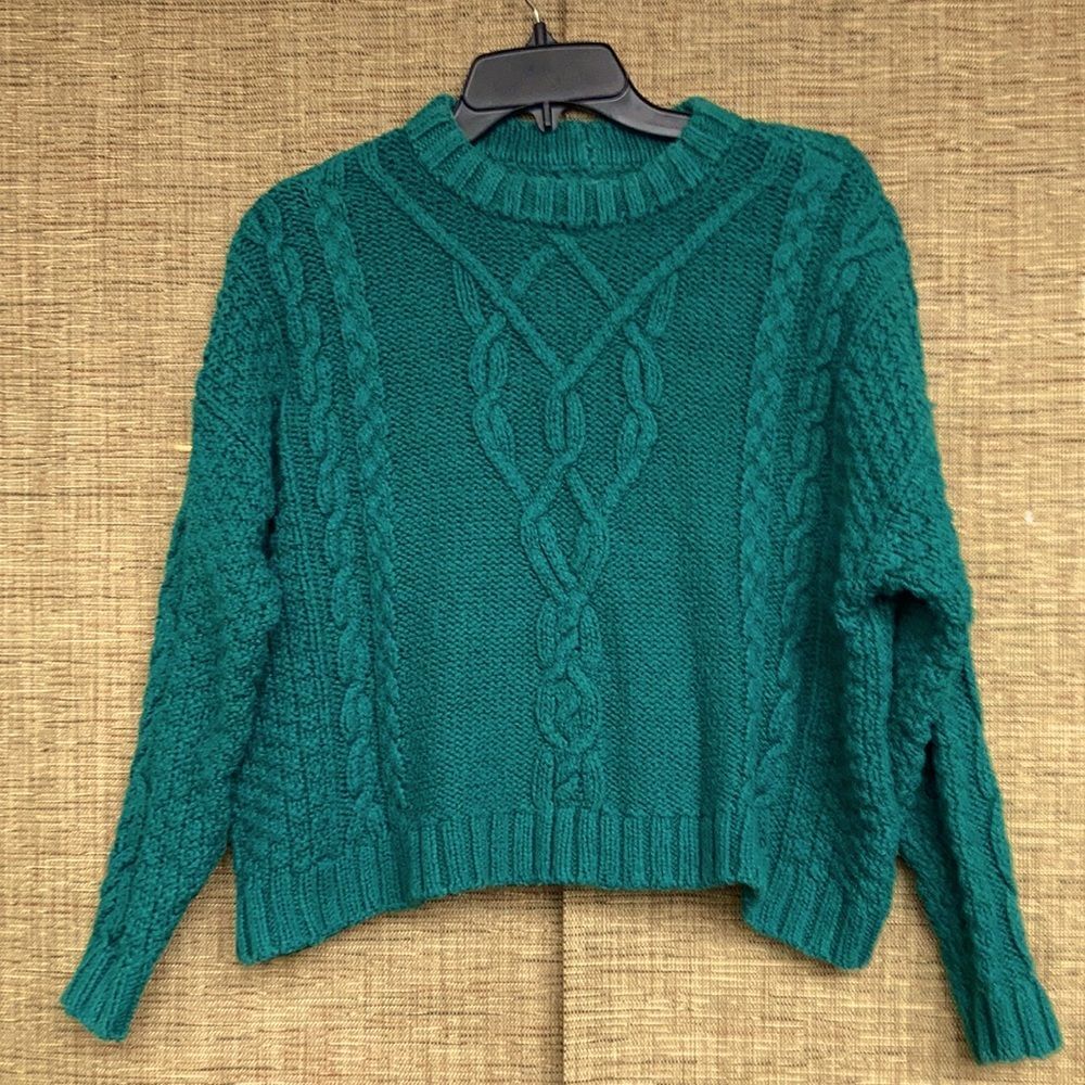 Aerie emerald green cropped cabled cotton blend boxy sweater